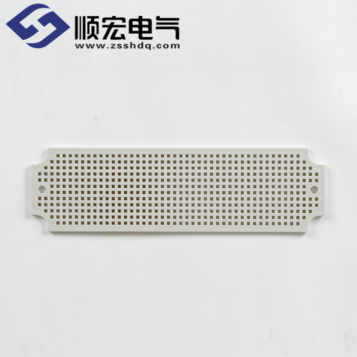 DS-0825 P/L 塑料安装板 235x68x3.5
